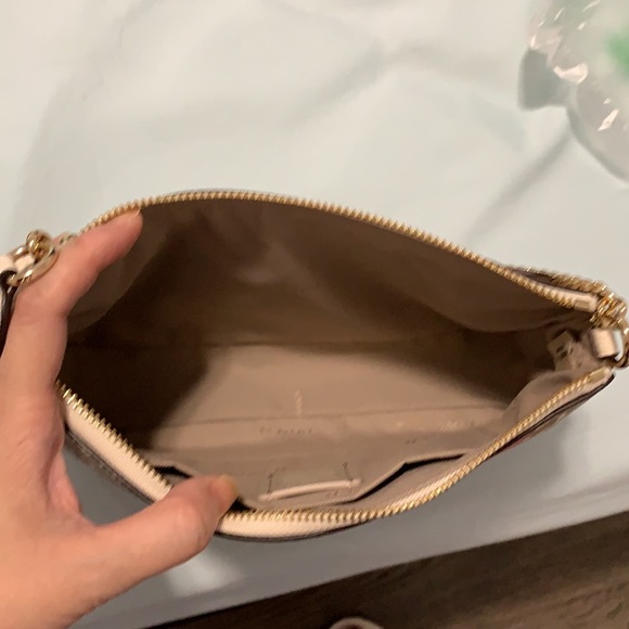 👀 RARE🌹coach wrist/shoulder mini bag beautiful print wiith rose gold chain - Picture 5 of 6